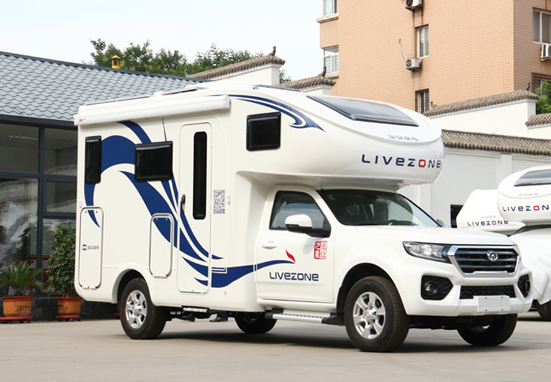 這款房車，勁大省油還是四驅房車