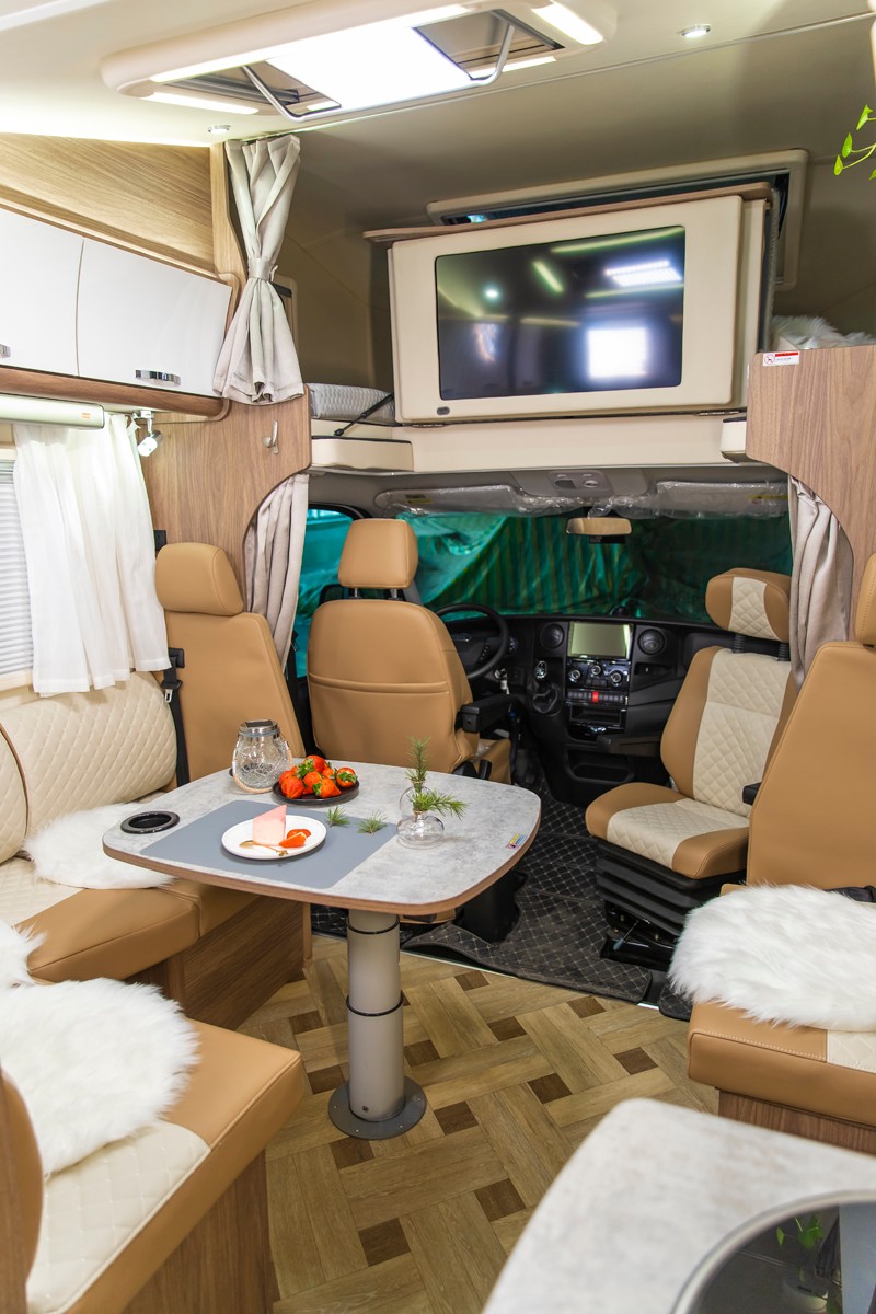 更舒適的房車生活，還是選這款房車