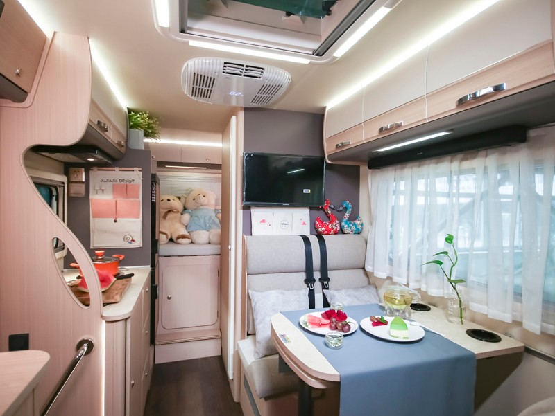 北京展會(huì)開展，房車種類還挺多